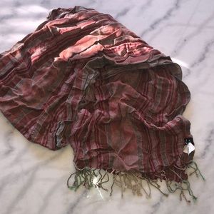 Aritzia TNA scarf